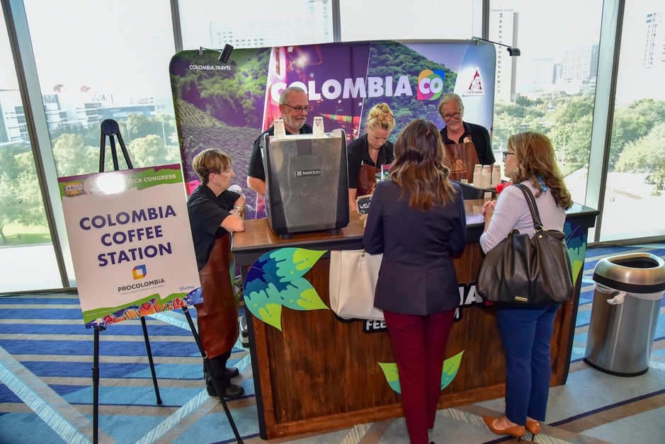 Café de Colombia en los recesos.
