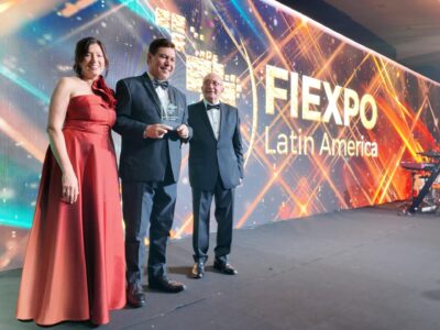 CON JACINTO SANTAMARÍA, MINISTRO DE TURISMO DE PARAGUAY, PAÍS PREMIADO COMO DESTINO REVELACIÓN EN LA GALA DE FIEXPO 2026