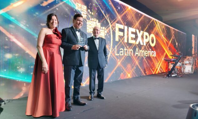 CON JACINTO SANTAMARÍA, MINISTRO DE TURISMO DE PARAGUAY, PAÍS PREMIADO COMO DESTINO REVELACIÓN EN LA GALA DE FIEXPO 2026